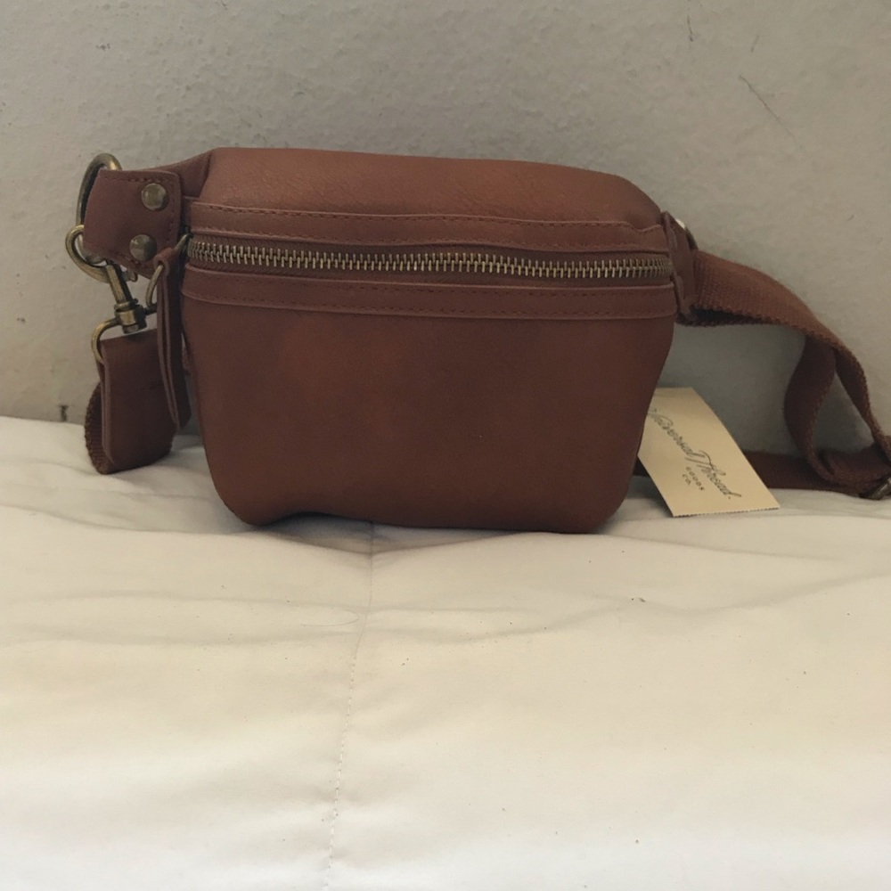 New Universal Thread brown leather fanny pack